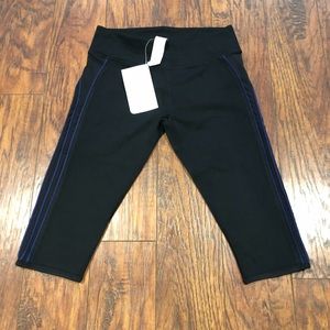 Fabletics leggin black w/ navy blue
